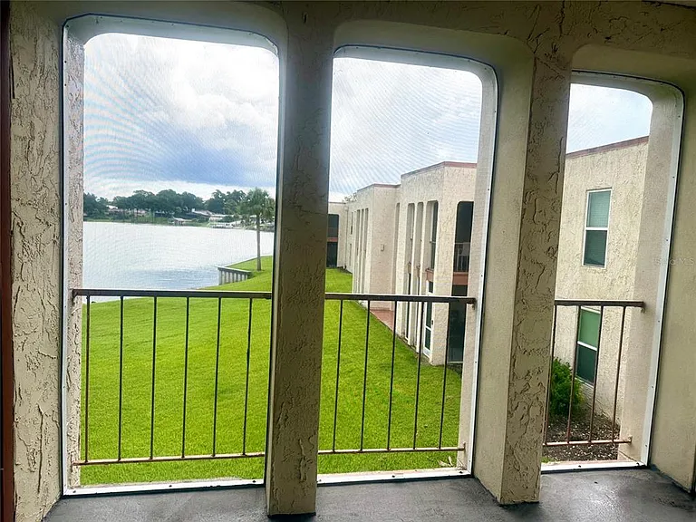 534 Orange Dr #27 — Photo 5
