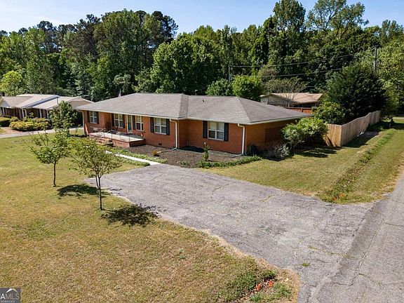 3rd image of 338 Virginia Ln