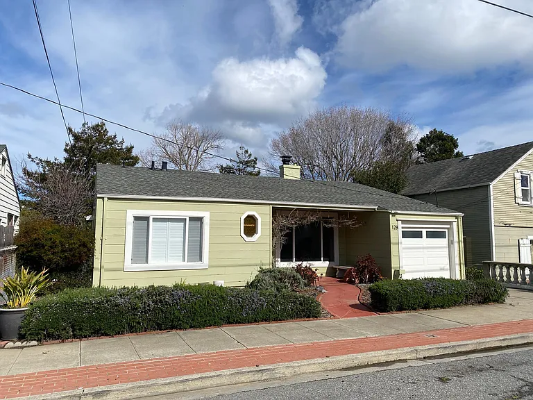 128 Poplar Ave — Photo 3