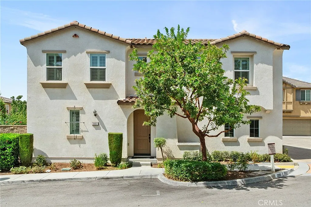 3 bed, 1781 sqft, $3,400 — Photo 1