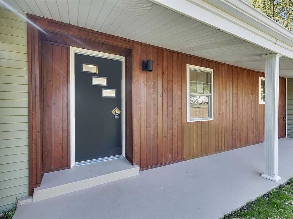 1st image of 233 Horseshoe Dr