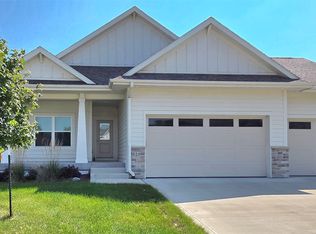 929 Wolf Creek Dr, Polk City, IA 50226