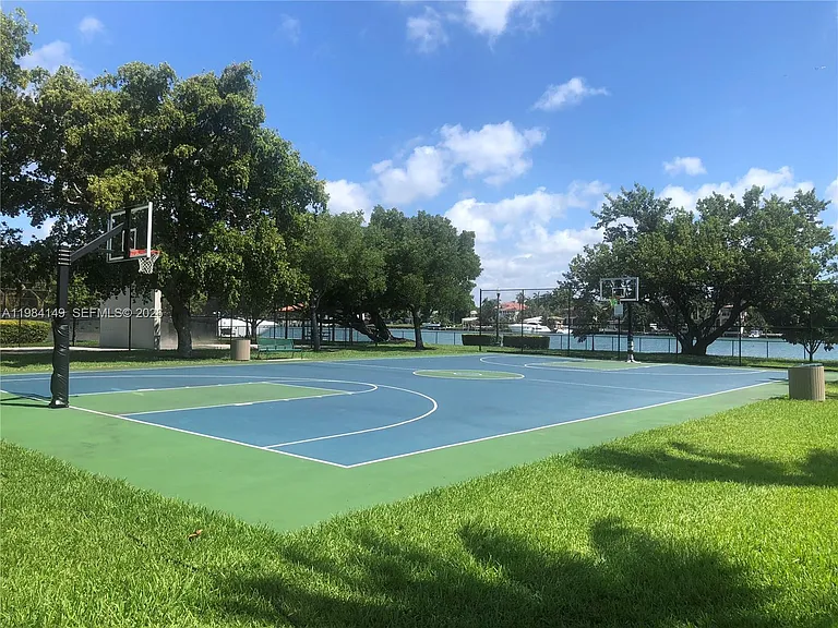 265B Palm Ave — Photo 33