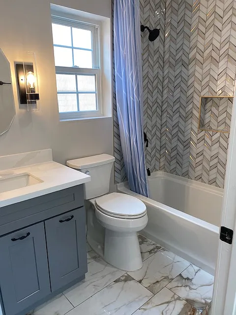 2 bed, 740 sqft, $3,995 — Photo 4