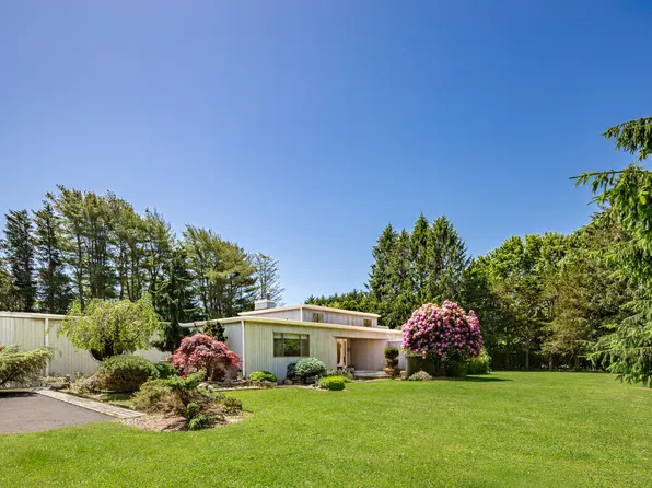 32 Fieldview Ln, East Hampton, NY 11937