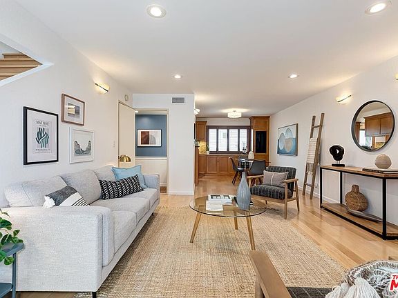 2nd image of 2016 Euclid St APT 10