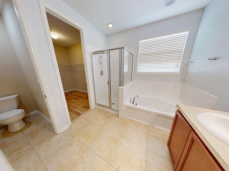 15707 Lexington Park Blvd — Photo 28