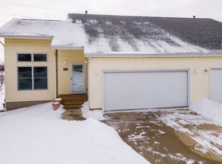 1208 Beacon Hill Ct, Normal, IL 61761