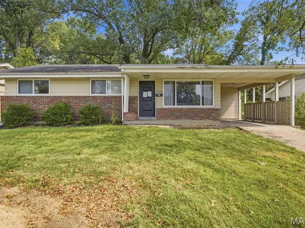 9808 Cambria Dr, Saint Louis, MO 63136