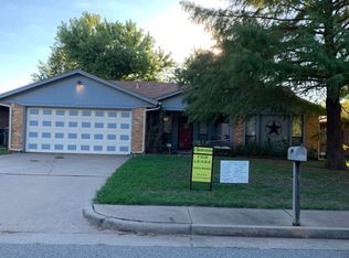 800 Teal Pl, Edmond, OK 73003