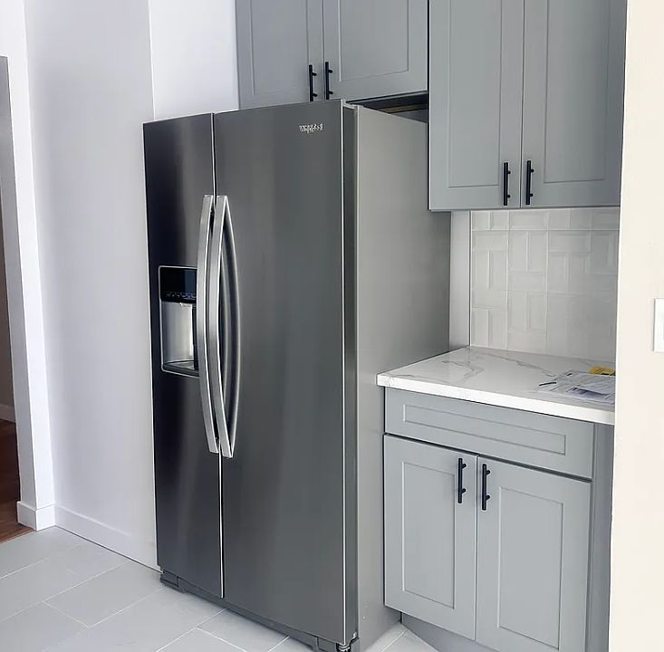 1st image of 301 N Palm Ave APT 6