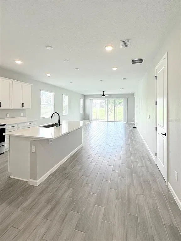 4 bed, 3.0 bath, 2244 sqft, $2,900 — Photo 2