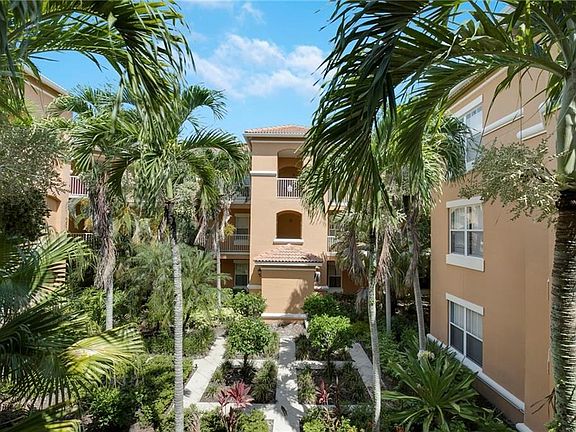 3rd image of 5020 Fairways Cir APT J201