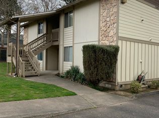 11983 SW Center St APT D, Beaverton, OR 97005