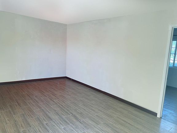 4th image of 11632 Imperial Hwy #161