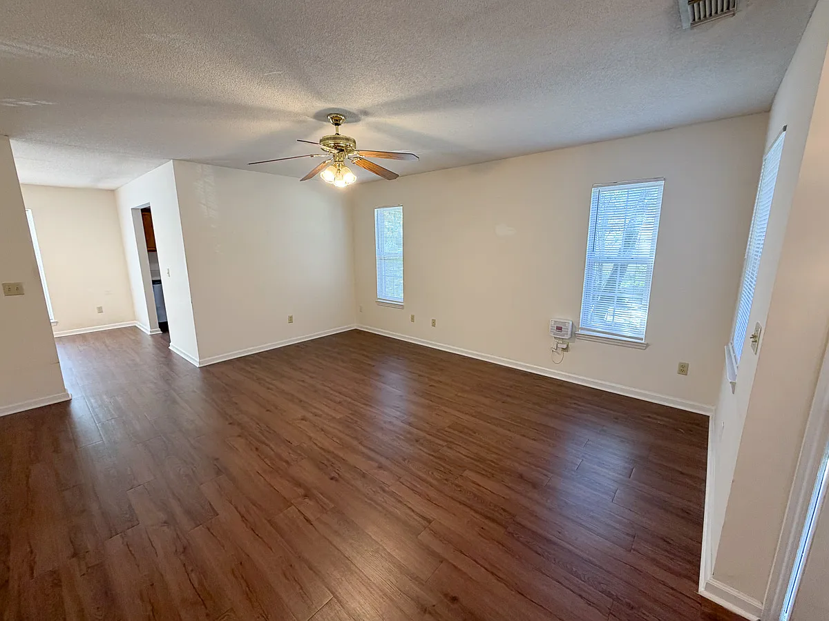 Building Photo - 314 Mobley Dr