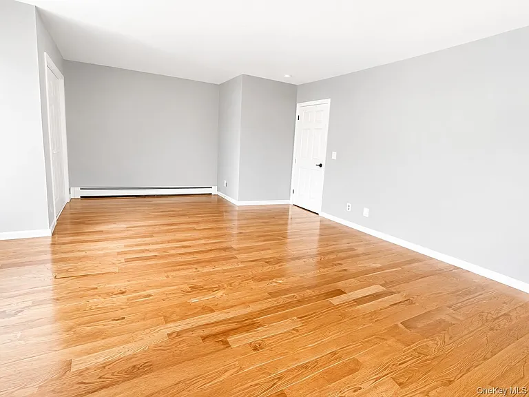 219 Chrystal Dr — Photo 10
