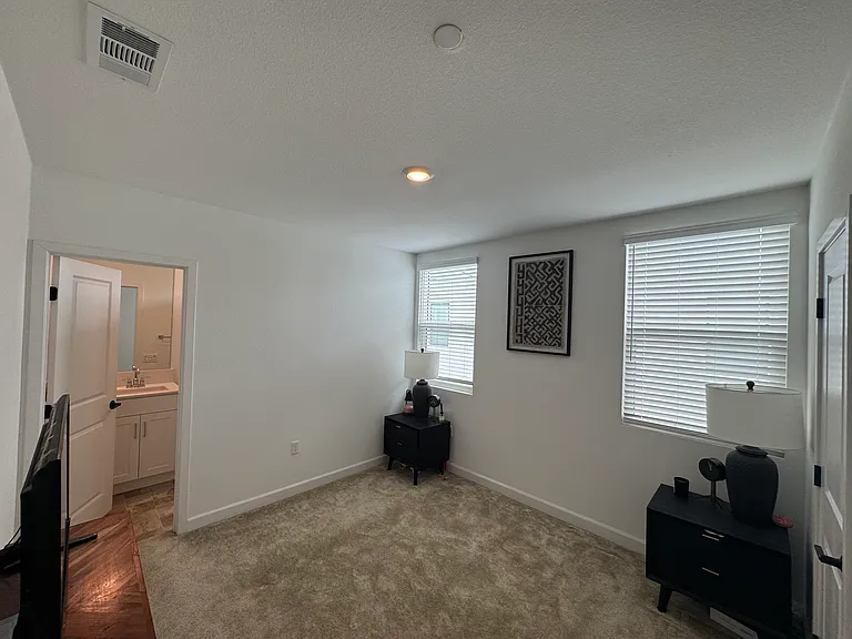 2125 Acara Cir — Photo 9