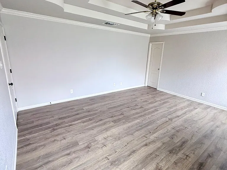 2708 Hydrangea Ave — Photo 25