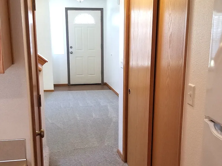 525 Helen St — Photo 11