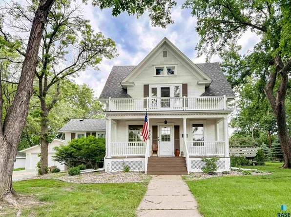 602 E Lynn Ave, Canton, SD 57013