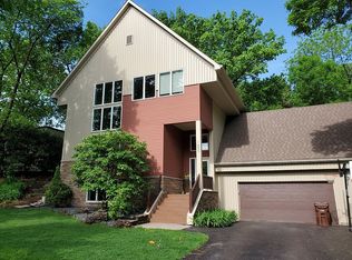 1600 Fairfield Rd S, Minnetonka, MN 55305