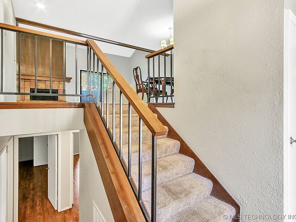 4th image of 2932 E 84th St #36