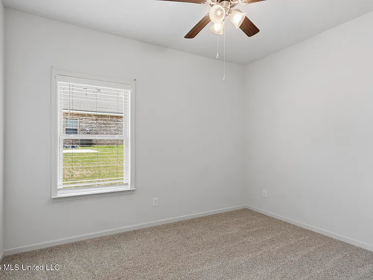 429 Piney Dr — Photo 25
