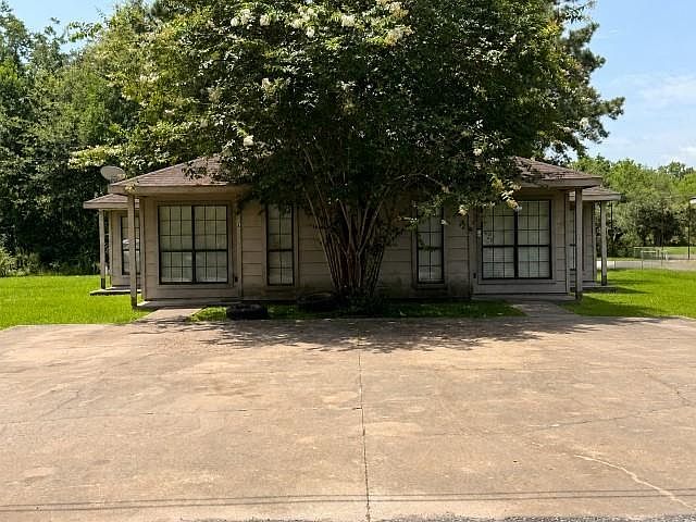 1st image of 1018 Link Rd