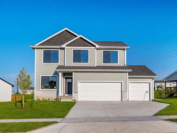 5551 167th St, Urbandale, IA 50323