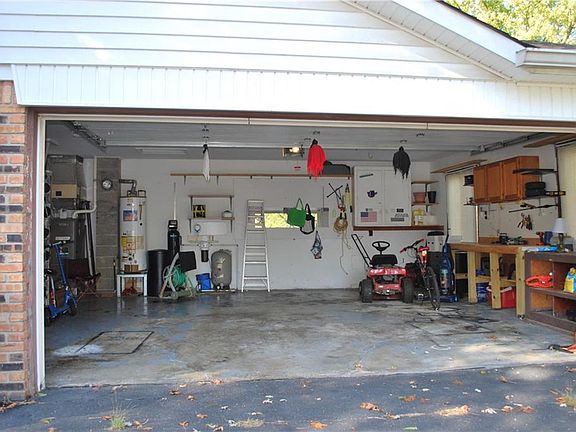 5th image of 3113 W Sharon Dr