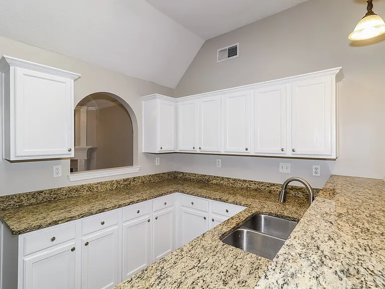1067 Cross Meadow Rd — Photo 8