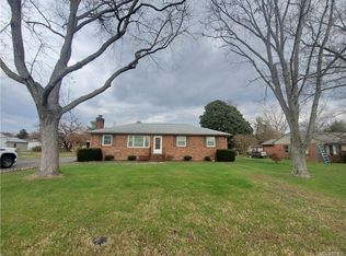 7398 Stuart Dr, Mechanicsville, VA 23111