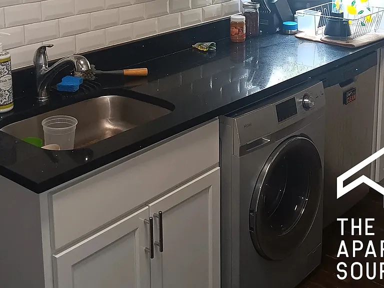 320 Lee St #1 — Photo 1