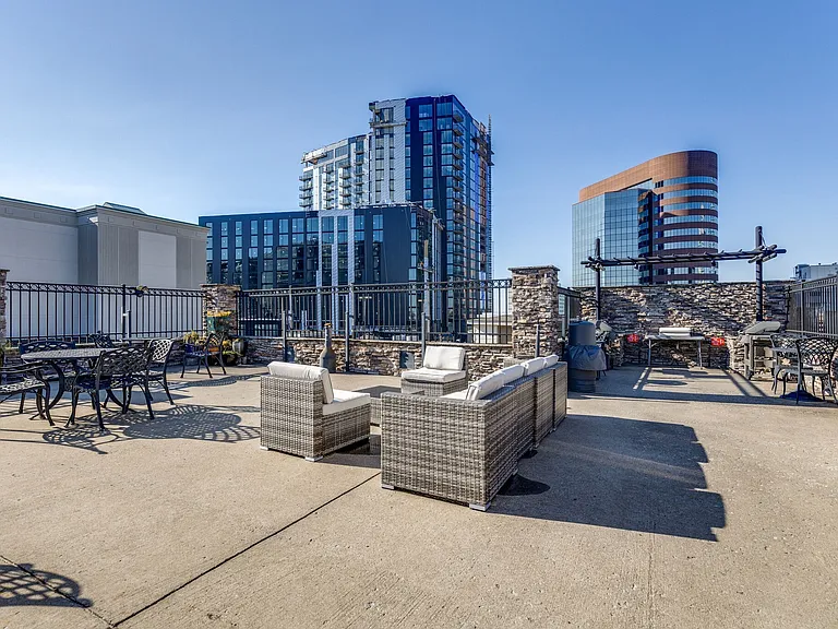 1803 Broadway #430 — Photo 31