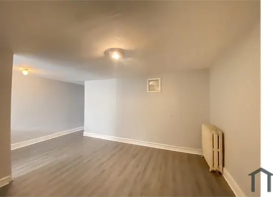 3 bed, $1,100 — Photo 3