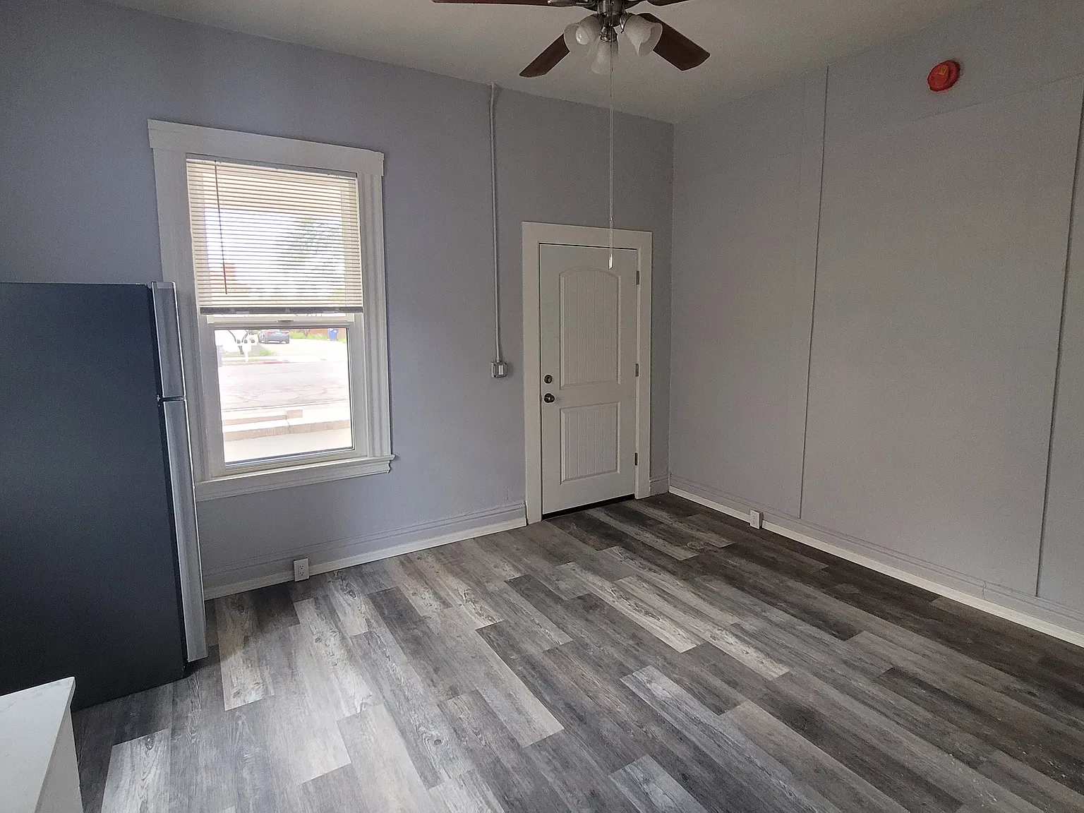 Studio, 350 sqft, $825 — Photo 3