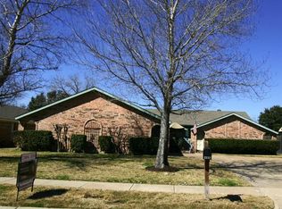 2111 Tampico Dr, Carrollton, TX 75006