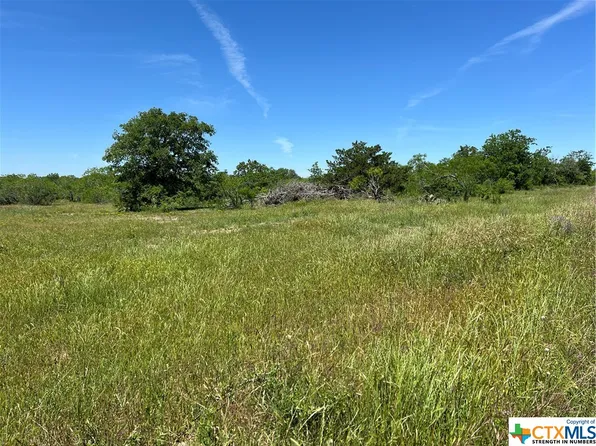 4 County Road 482, Gonzales, TX 78629