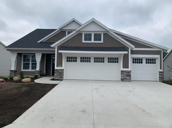 3781 Windsor Ridge Dr NE #49, Rockford, MI 49341