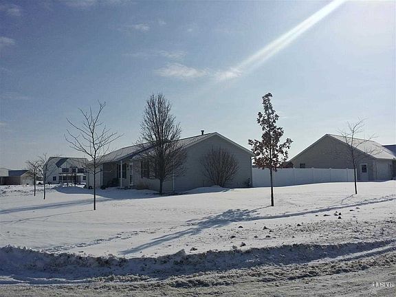 2nd image of 1428 Crosshaven Ct