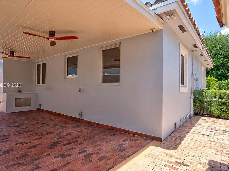 500 SW 51st Ct — Photo 7