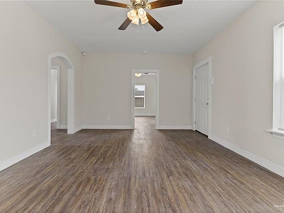 3rd image of 702 W A Ave E