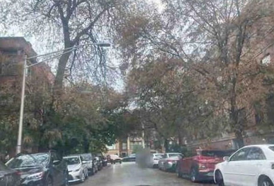 Exterior Neighborhood (street photo)