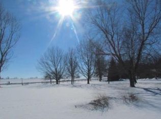 2671 Evergreen Dr, Cambridge, WI 53523