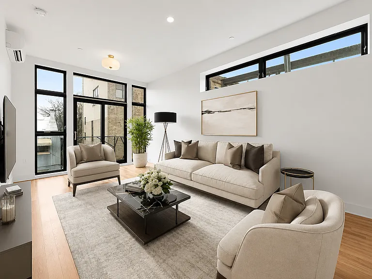30 Belvidere St #3B — Photo 1