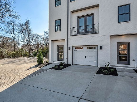5th image of 520 N Maple St #3