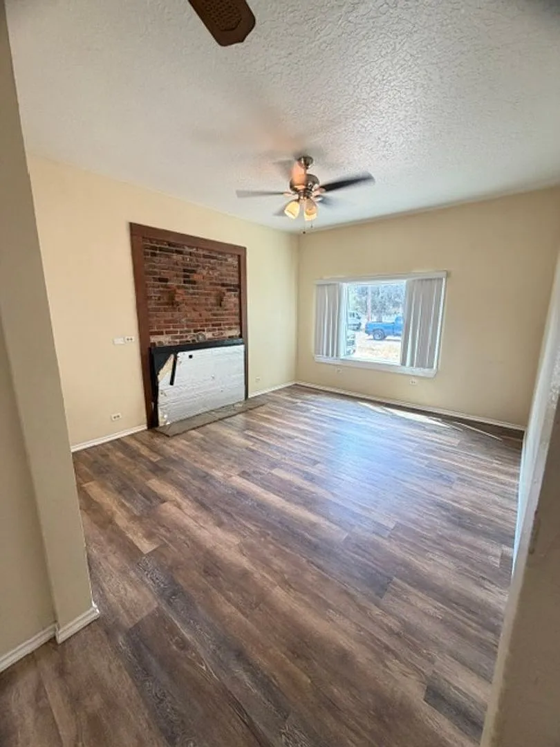 Small, nice two bedroom — Photo 3