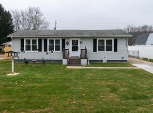 7303 Virginia Dr, Ravenna, OH 44266