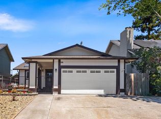 1588 Gladstone Way, Rohnert Park, CA 94928